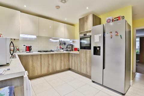 4 bedroom townhouse for sale, Adams Close, Poole