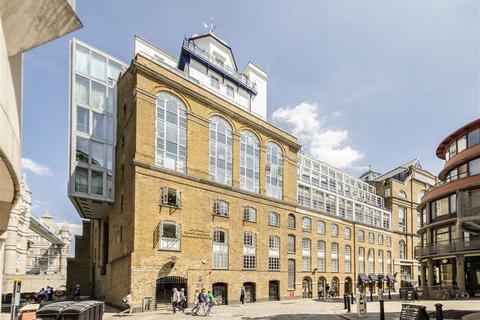 undefined, Shad Thames, London SE1