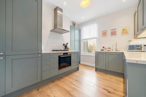 2 bedroom flat for sale, Santley Street, SW4