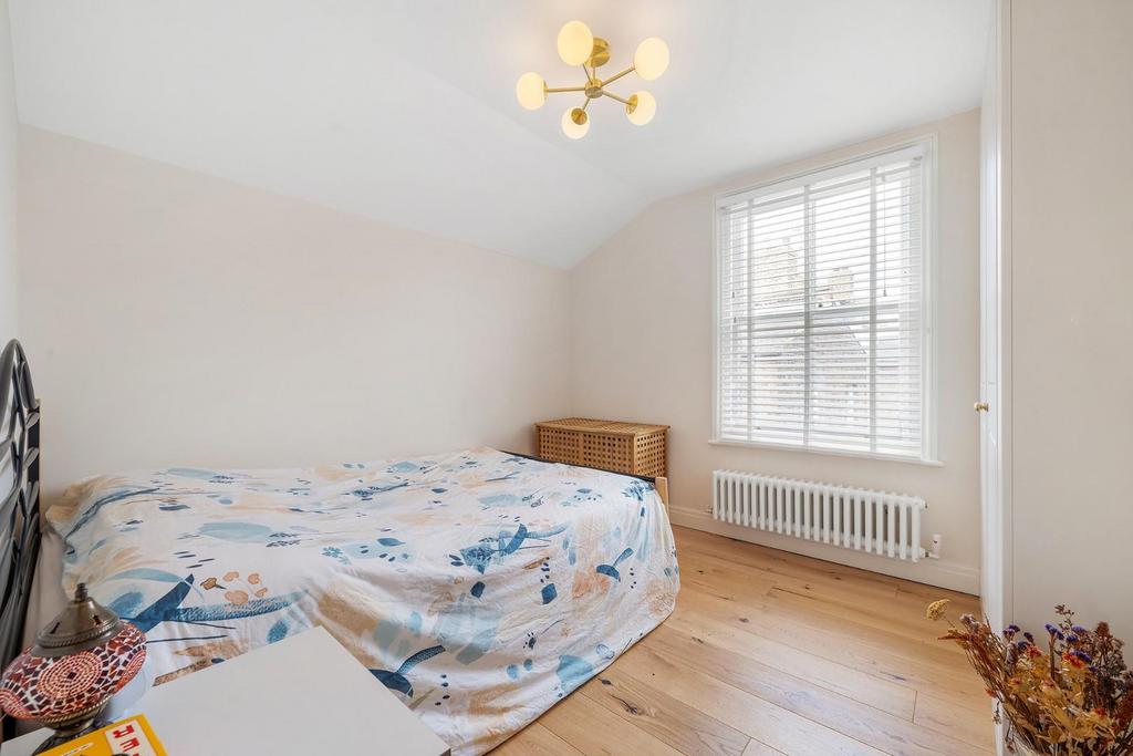 Bedroom 1.JPG