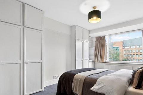 undefined, London W5