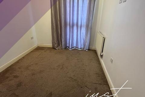 2 bedroom flat to rent, Otter Way, Yiewsley, West Drayton UB7 8FA
