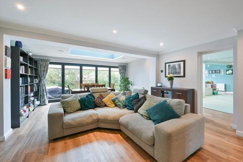 undefined, Horton Crescent, Epsom