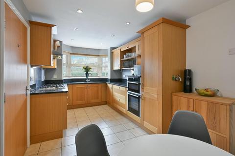 undefined, Horton Crescent, Epsom