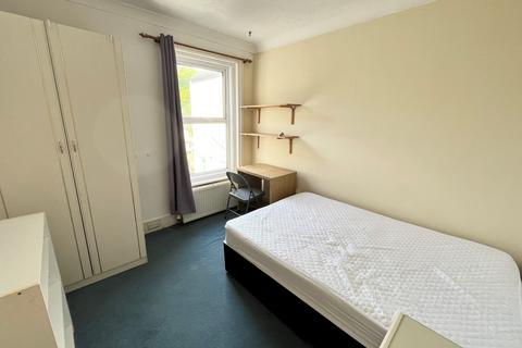 4 bedroom terraced house to rent, Hollingbury Road, Brighton, BN1 7JB