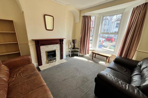 4 bedroom terraced house to rent, Hollingbury Road, Brighton, BN1 7JB