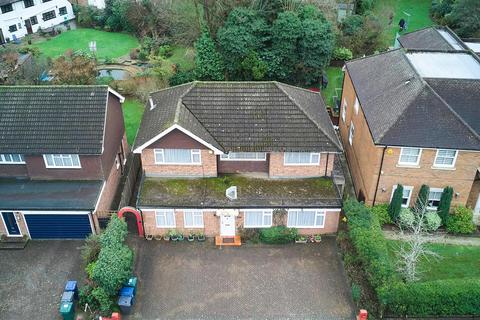 5 bedroom detached house for sale, Oaklands Road, London