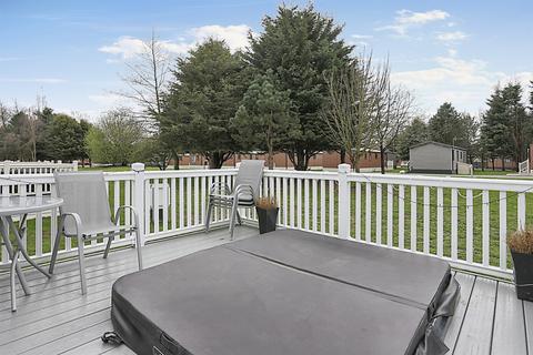 2 bedroom lodge for sale, Port Rush, Allerthorpe