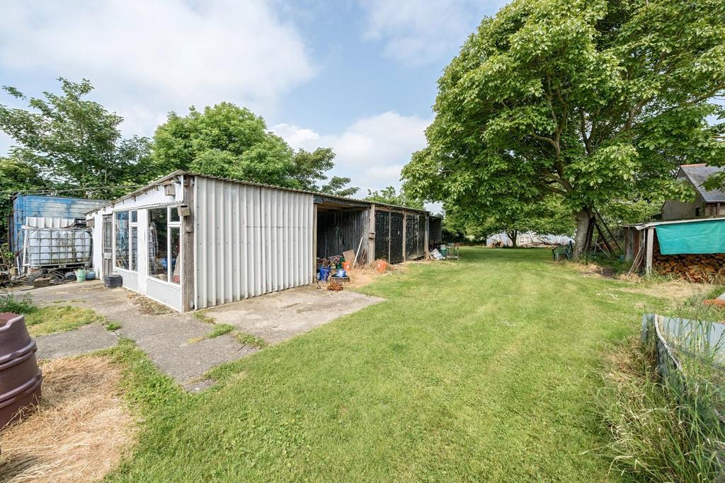 Outbuilding.jpg