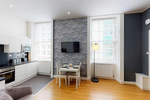 Studio to rent, Halford Rd SW6