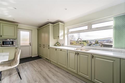 4 bedroom detached house for sale, New Road, Clanfield