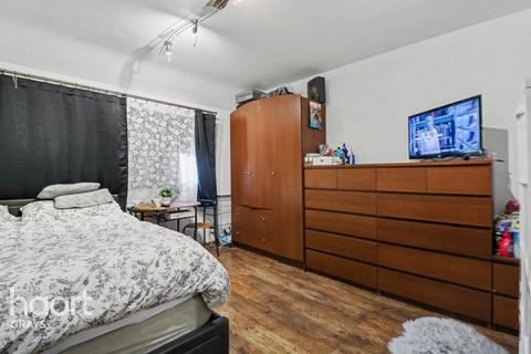 3 bedroom terraced house for sale, Kelvin Road, Tilbury
