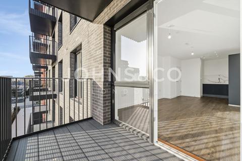 1 bedroom apartment to rent, Hayes Village, Hayes, London, UB3