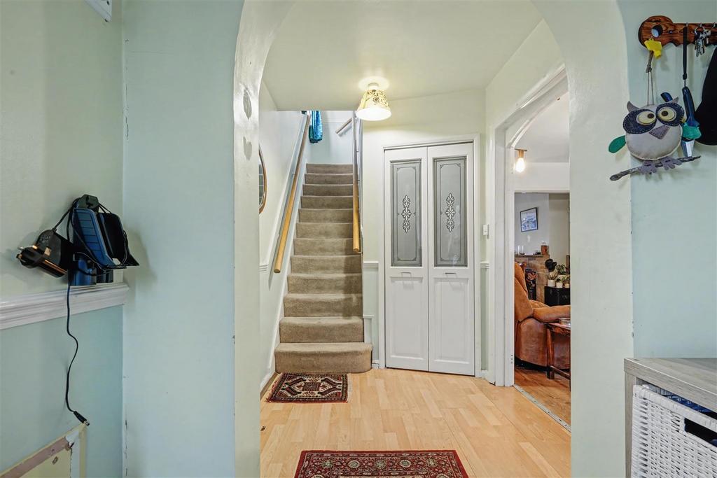Hallway 1 1.jpeg