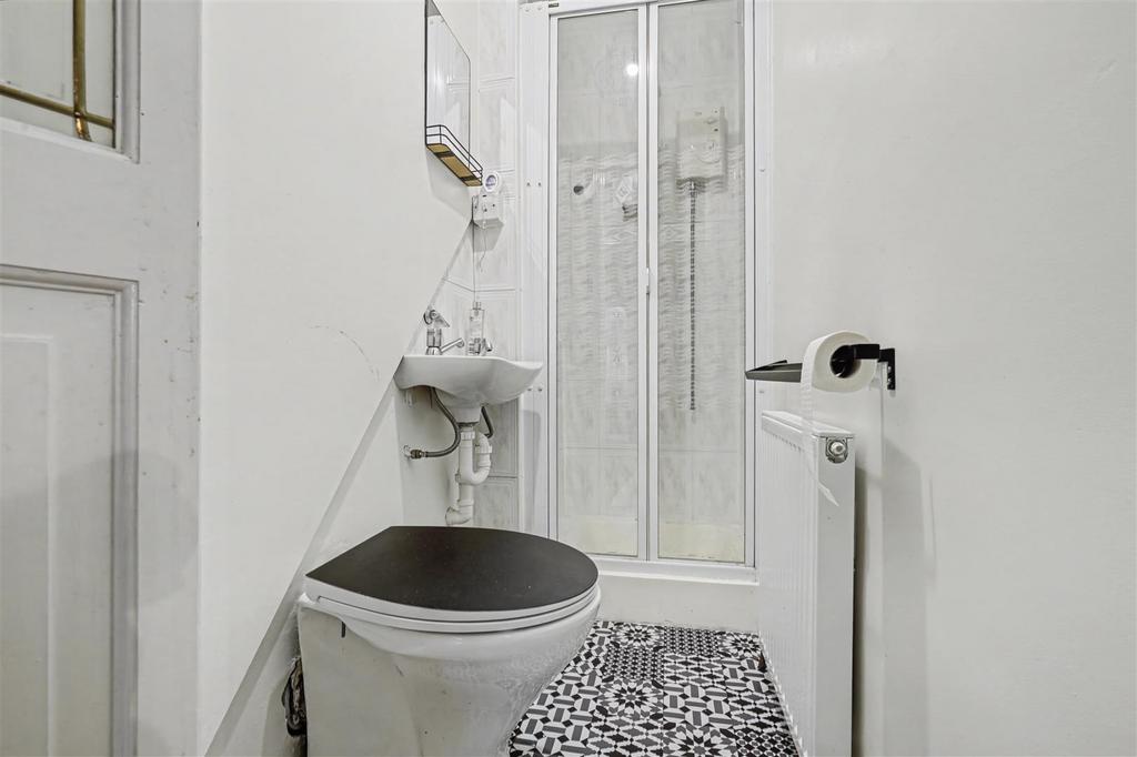 Shower Room 2.jpeg