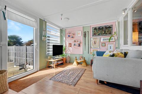 3 bedroom semi-detached house for sale, Jenned Road, Arnold, Nottingham