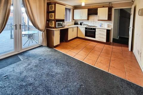 3 bedroom terraced house for sale, Circular Road, Manchester M34