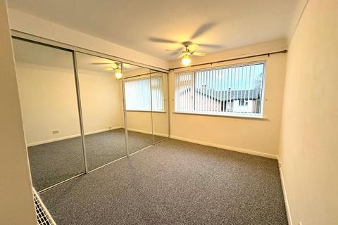 1 bedroom apartment to rent, Woodvale Court, Merseyside CH49