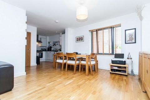 2 bedroom flat for sale, Goldsmiths Row, Bethnal Green