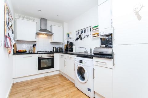 2 bedroom flat for sale, Goldsmiths Row, Bethnal Green