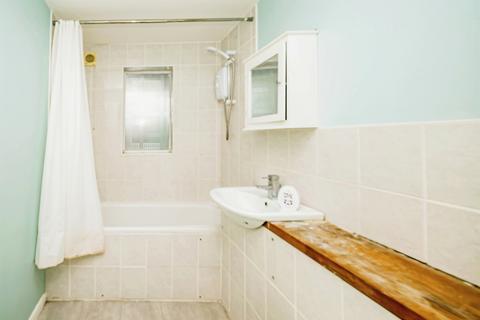 1 bedroom apartment for sale, Walpole Road, Slough