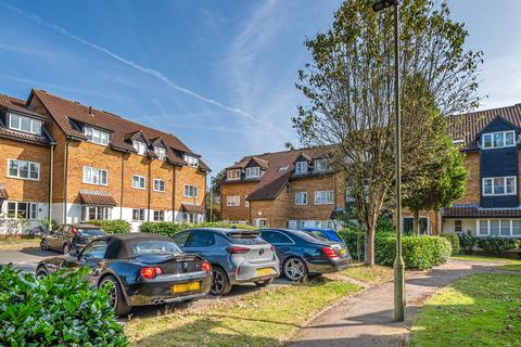 2 bedroom flat for sale, Boleyn Way, Barnet