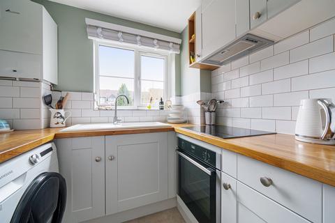 2 bedroom flat for sale, Boleyn Way, Barnet