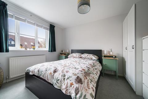 2 bedroom flat for sale, Boleyn Way, Barnet