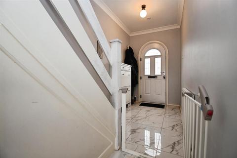 3 bedroom terraced house for sale, Kingston Road, Willerby, Hull
