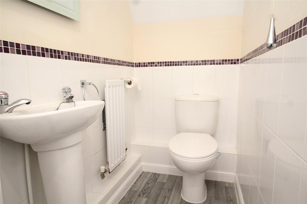 Cloakroom/Wc
