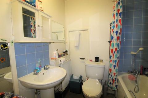 1 bedroom flat for sale, Galway House, Radnor Street, London