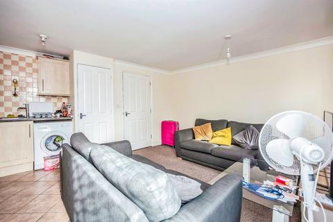 1 bedroom flat for sale, St. Chads Road, Tilbury