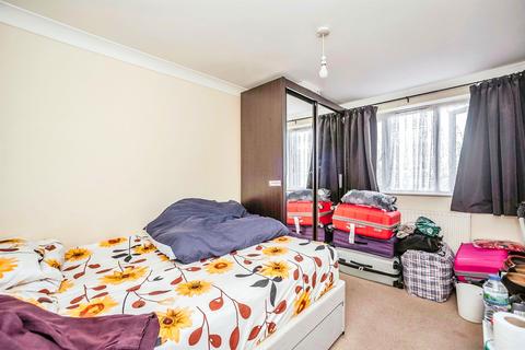 1 bedroom flat for sale, St. Chads Road, Tilbury