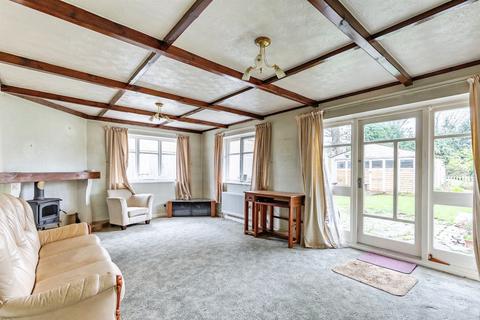3 bedroom detached bungalow for sale, West End, Silverstone, Towcester