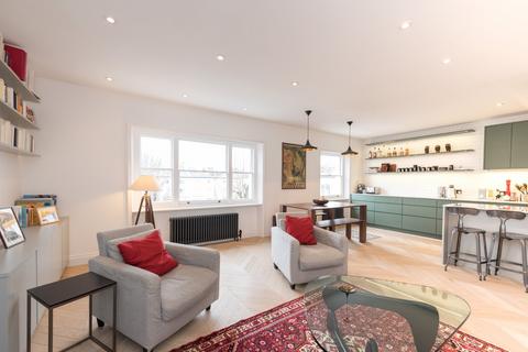 3 bedroom apartment to rent, Belsize Square, London, NW3
