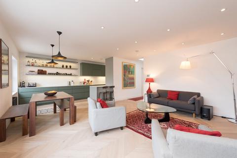 undefined, Belsize Square, London, NW3