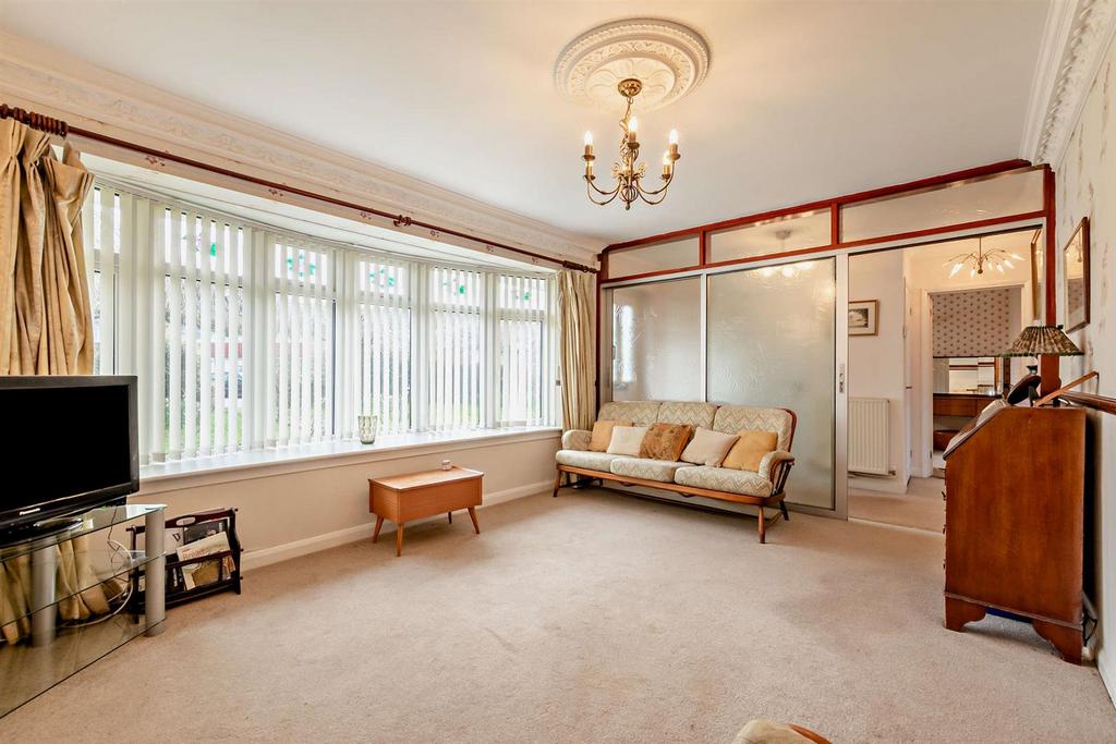 Sitting Room/Dining Room