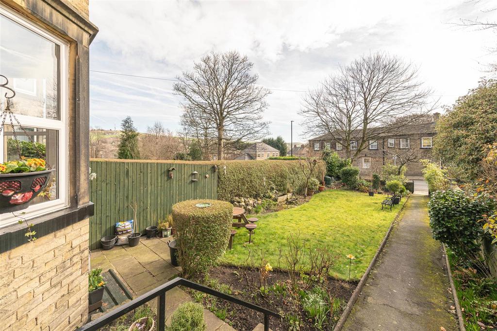 08 - Flat 3,58 Free School Lane HX1 2 PW.jpg