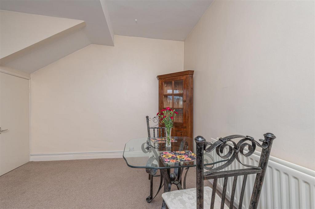 33 - Flat 3,58 Free School Lane HX1 2 PW.jpg