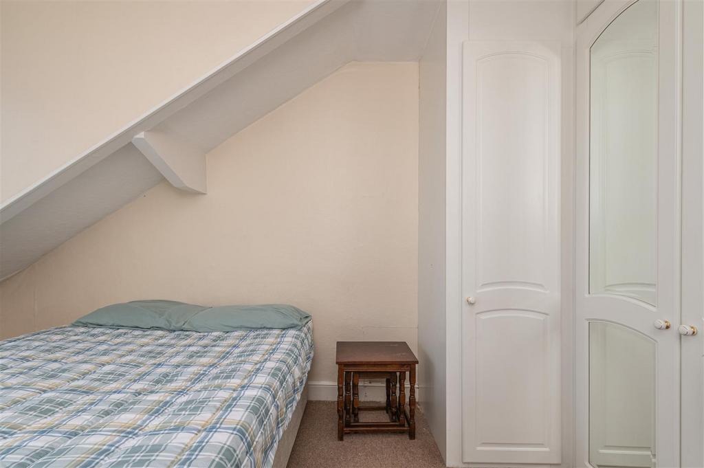 15 - Flat 3,58 Free School Lane HX1 2 PW.jpg