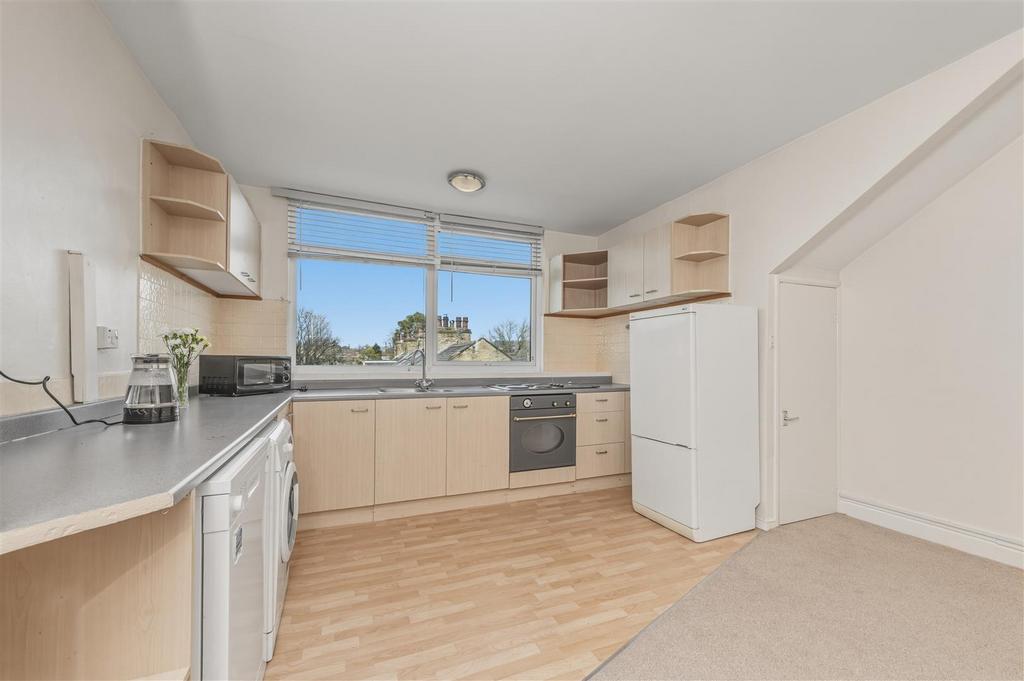 32 - Flat 3,58 Free School Lane HX1 2 PW.jpg