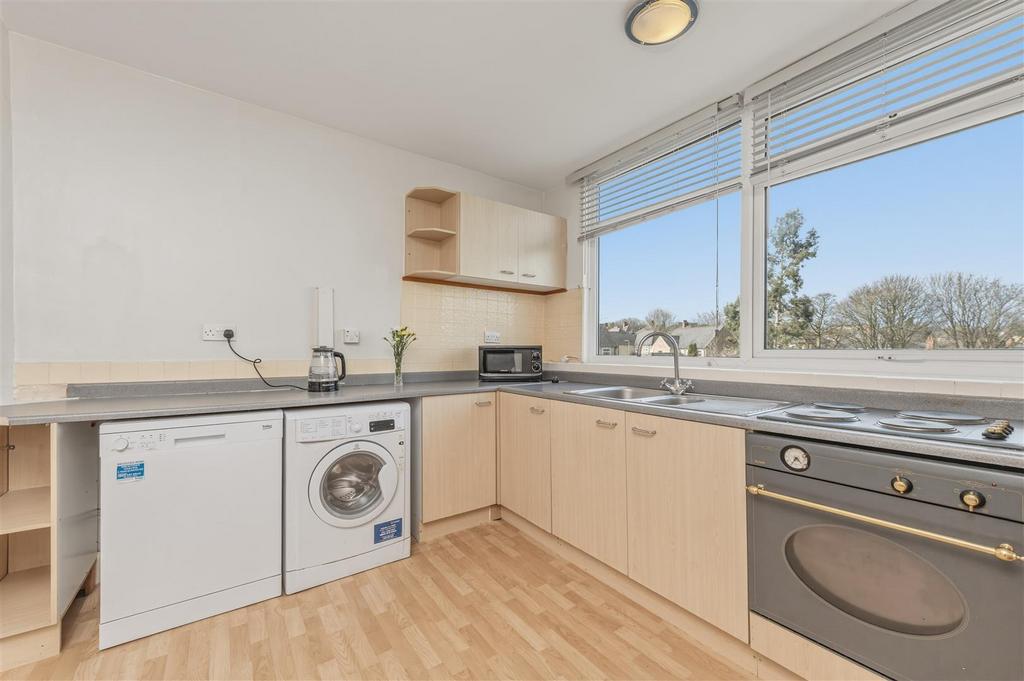 35 - Flat 3,58 Free School Lane HX1 2 PW.jpg
