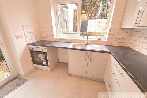 2 bedroom terraced house to rent, North Terrace, Clydach Vale, Tonypandy, Rhondda Cynon Taff, CF40