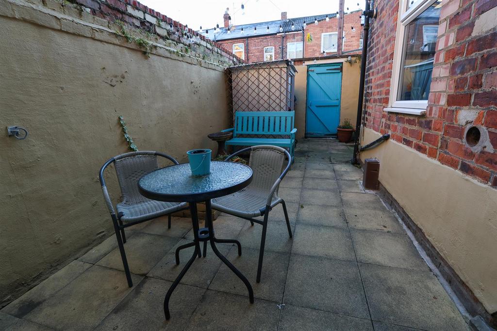 19 Victoria Embankment Darlington 291123 02.JPG