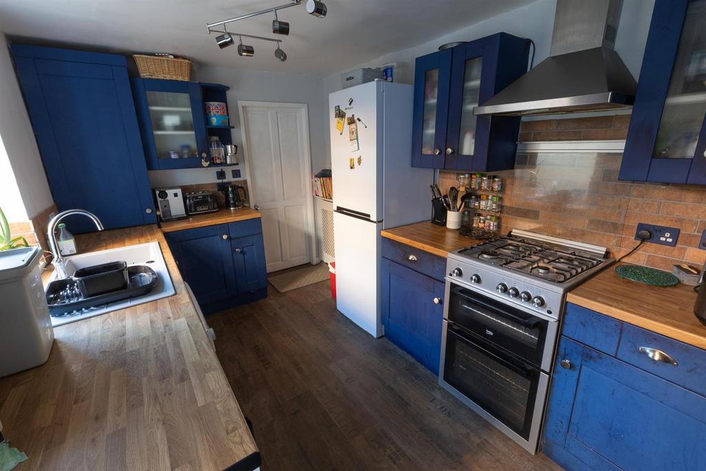 19 Victoria Embankment Darlington 291123 05.JPG