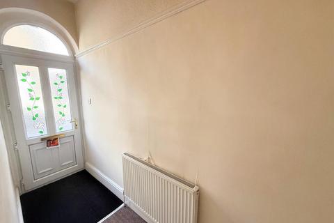 2 bedroom end of terrace house for sale, 28 Skipton Road, Steeton