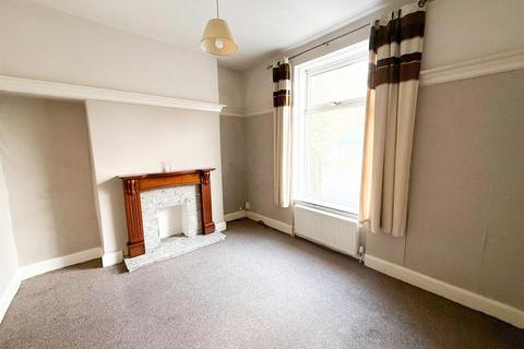 2 bedroom end of terrace house for sale, 28 Skipton Road, Steeton