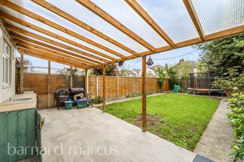 undefined, Queens Road, FELTHAM