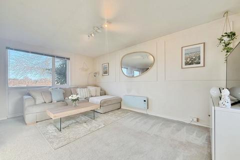 undefined, Ludlow, Bracknell, Berkshire