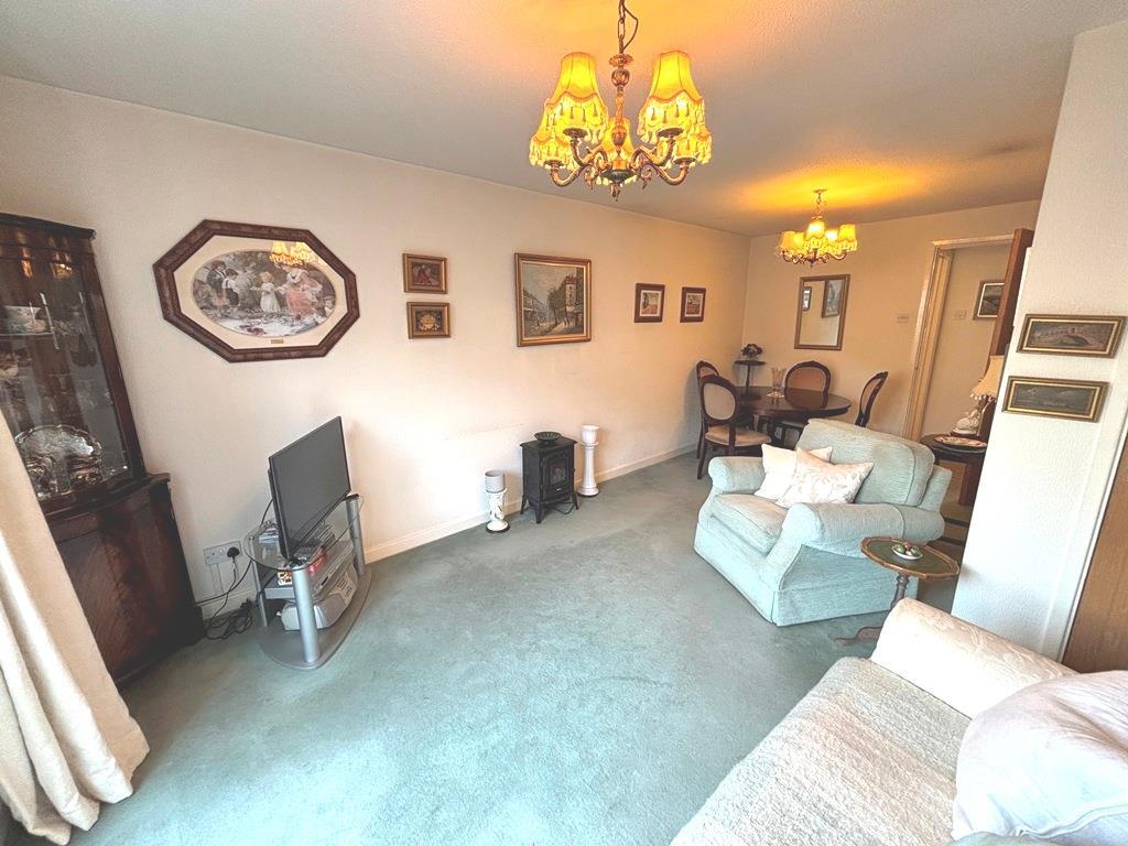 Sitting/Dining Room